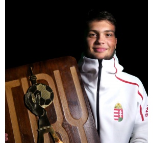 TROPHY PICTURES