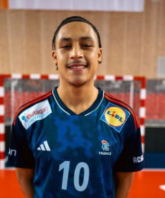 TRIAU-BETARE Kenissa